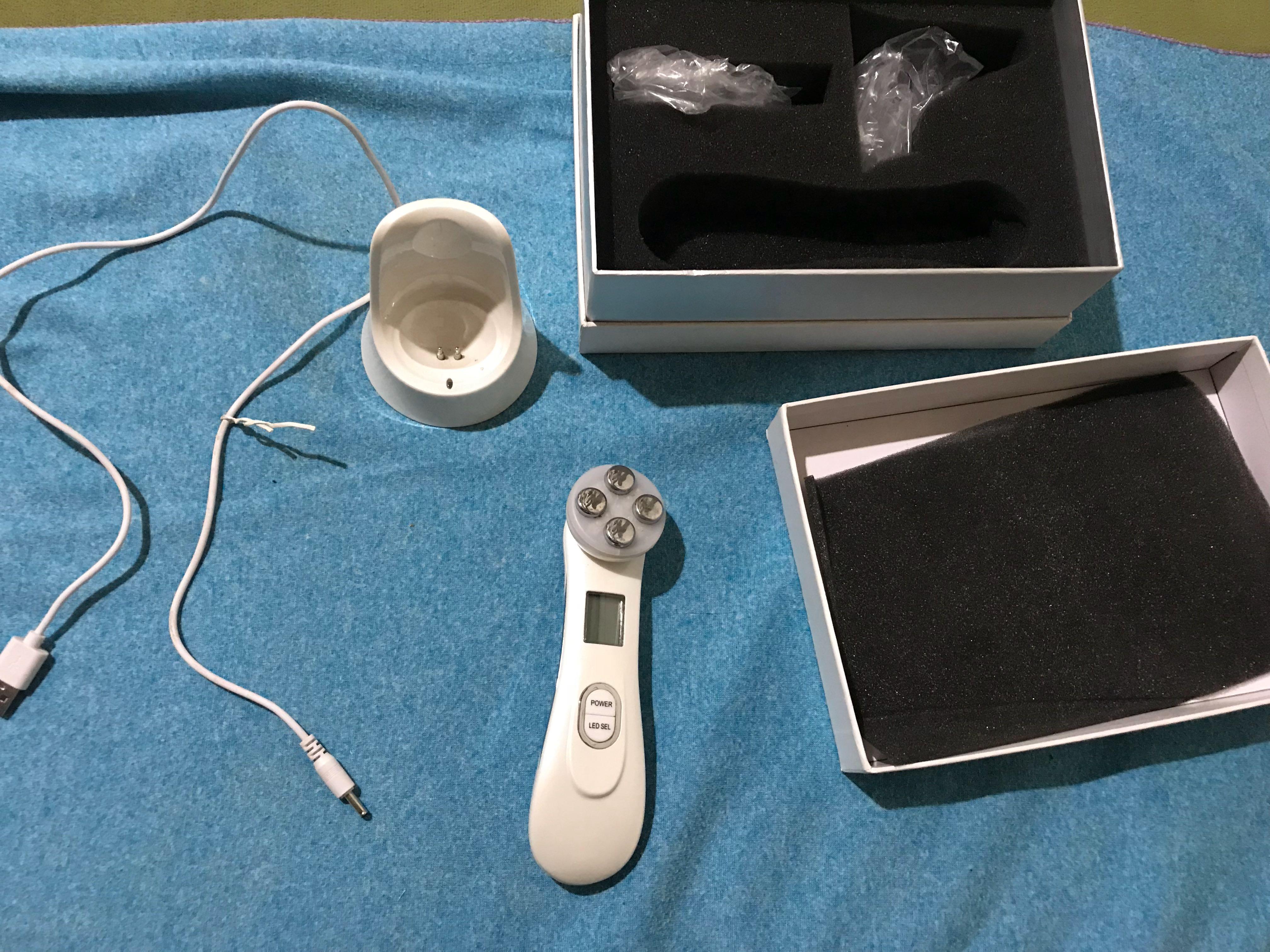 RF for sale (Category: Adult Incontinence) located in Pasig City. Submitted by arkishiarae (Listing ID 218530981, Image 2). Description: Good as new Twice lang nagamit Need cash Last price posted.