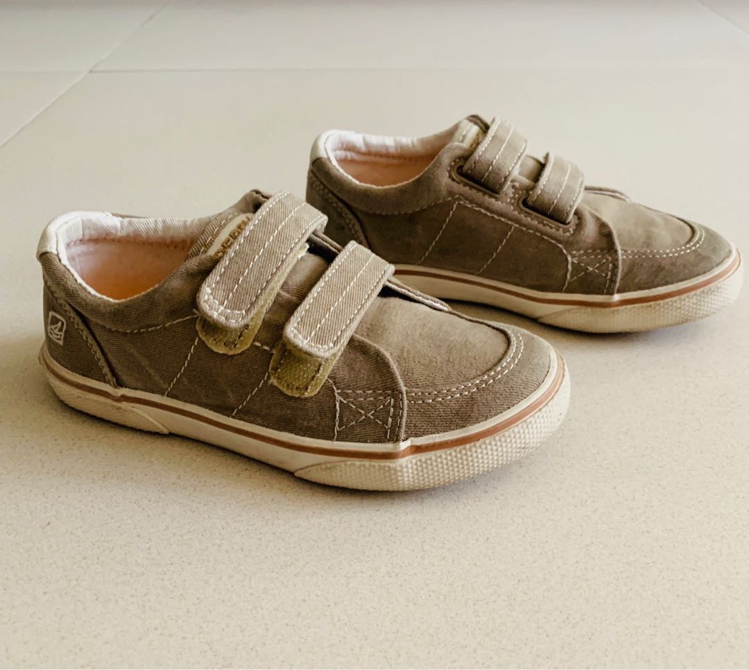 Sperry halyard hook & loop boat shoe shop