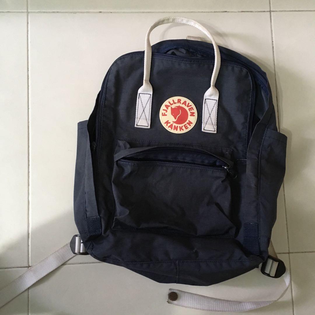 Navy blue and white kanken hot sale