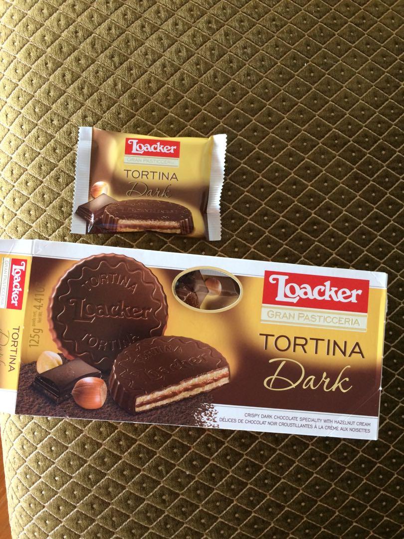 Wafer Coklat Makanan Minuman Snek Di Carousell