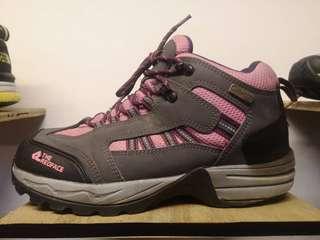 THE RED FACE HIKING BOOT