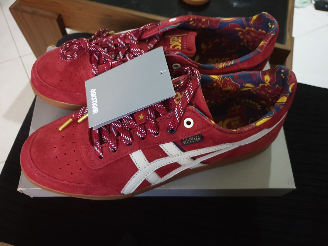 Asics gel vickka trs brandshop US9 red Men s Fashion Footwear Sneakers on Carousell