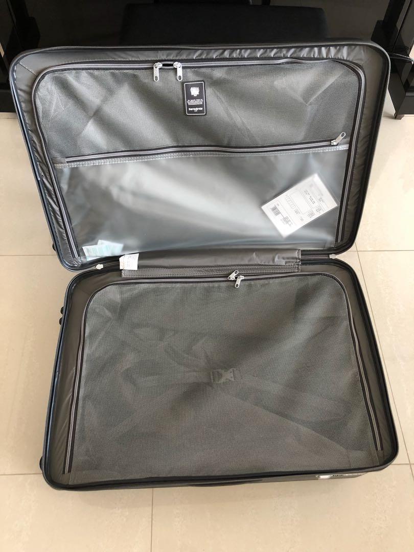 Brand NEW Samsonite ARQ spinner 75cm 28 inch
