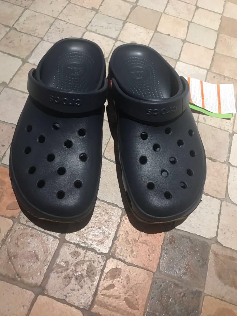 crocs uptown mall