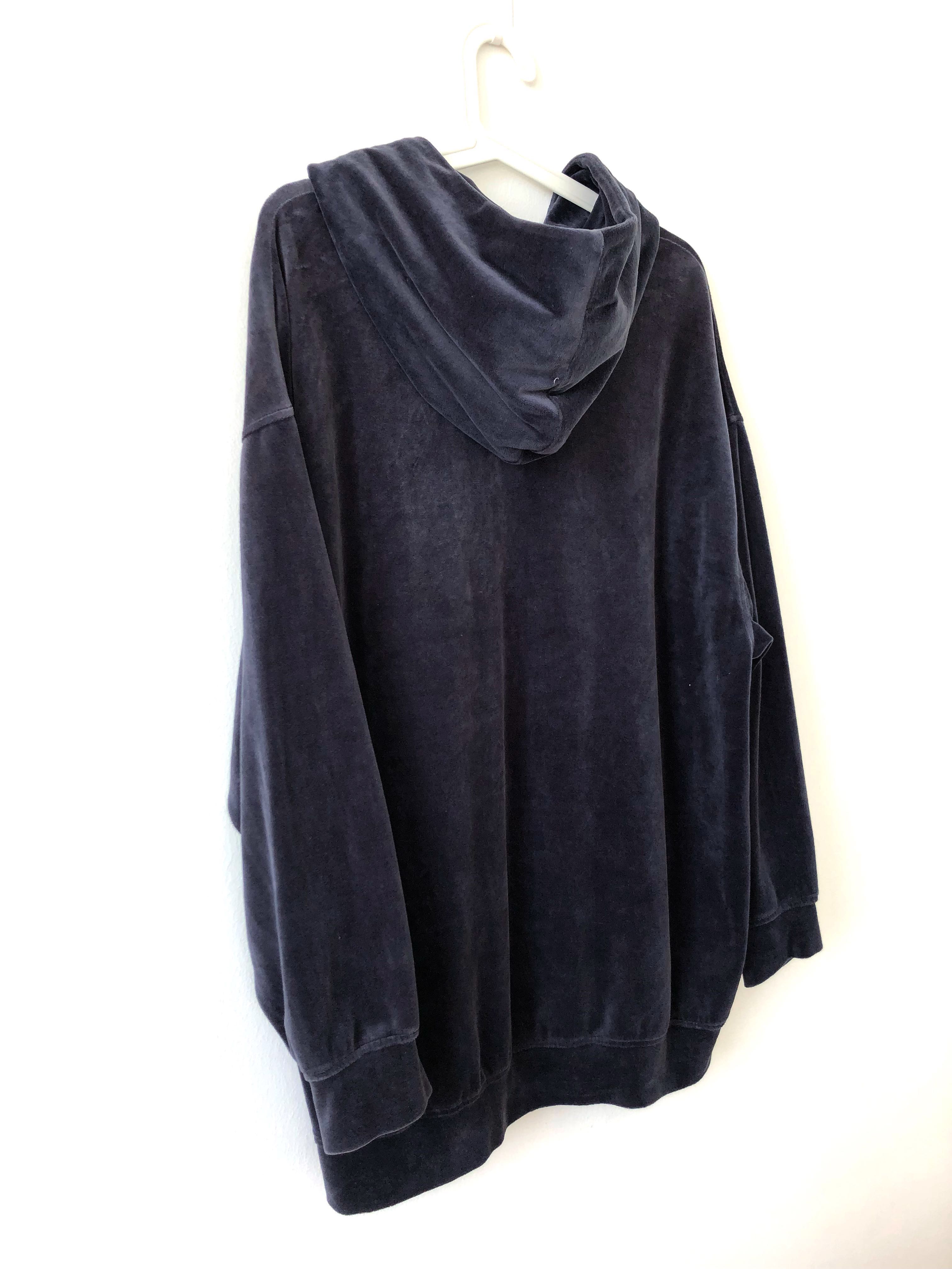 Weekday velvet hoodie store