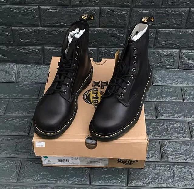 docmart dr martens