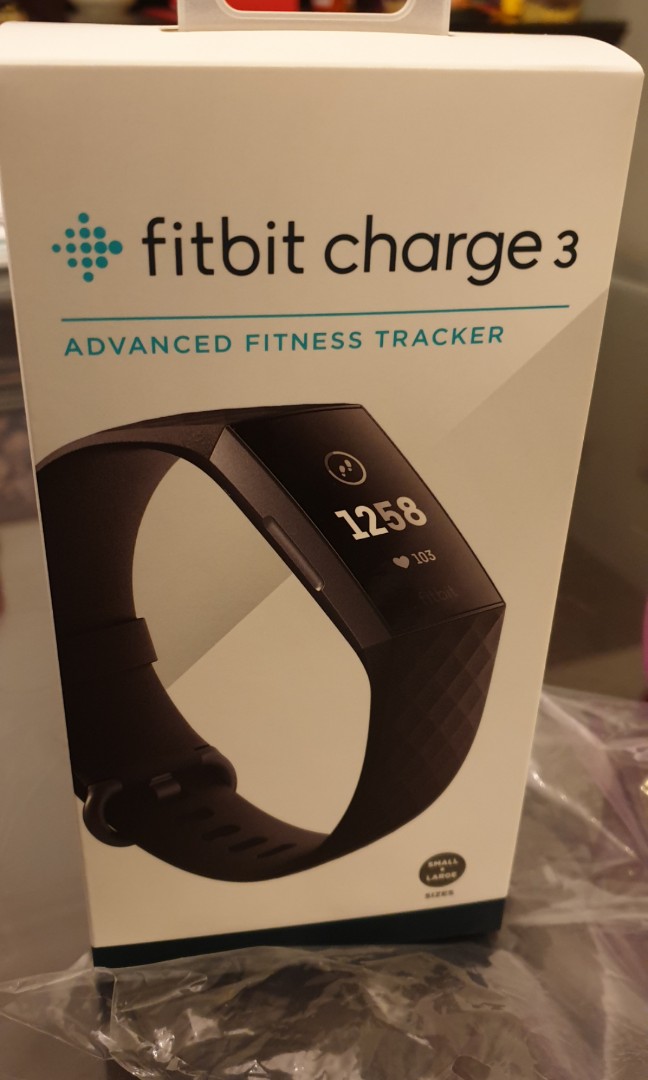 fitbit charge 3 what comes in the box