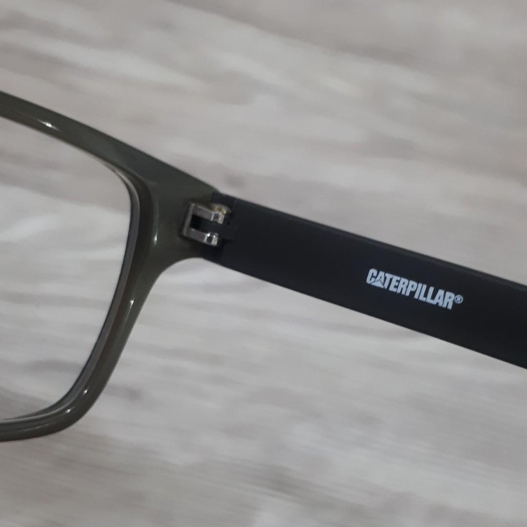 Frame Kacamata Caterpillar Gratis Lensa Rodenstock 1 5 1 Fesyen Pria Aksesoris Kacamata Di Carousell