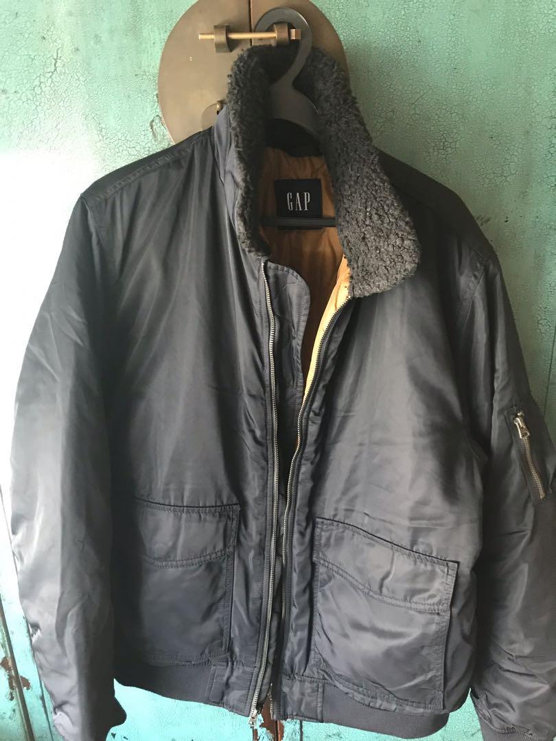gap black bomber jacket