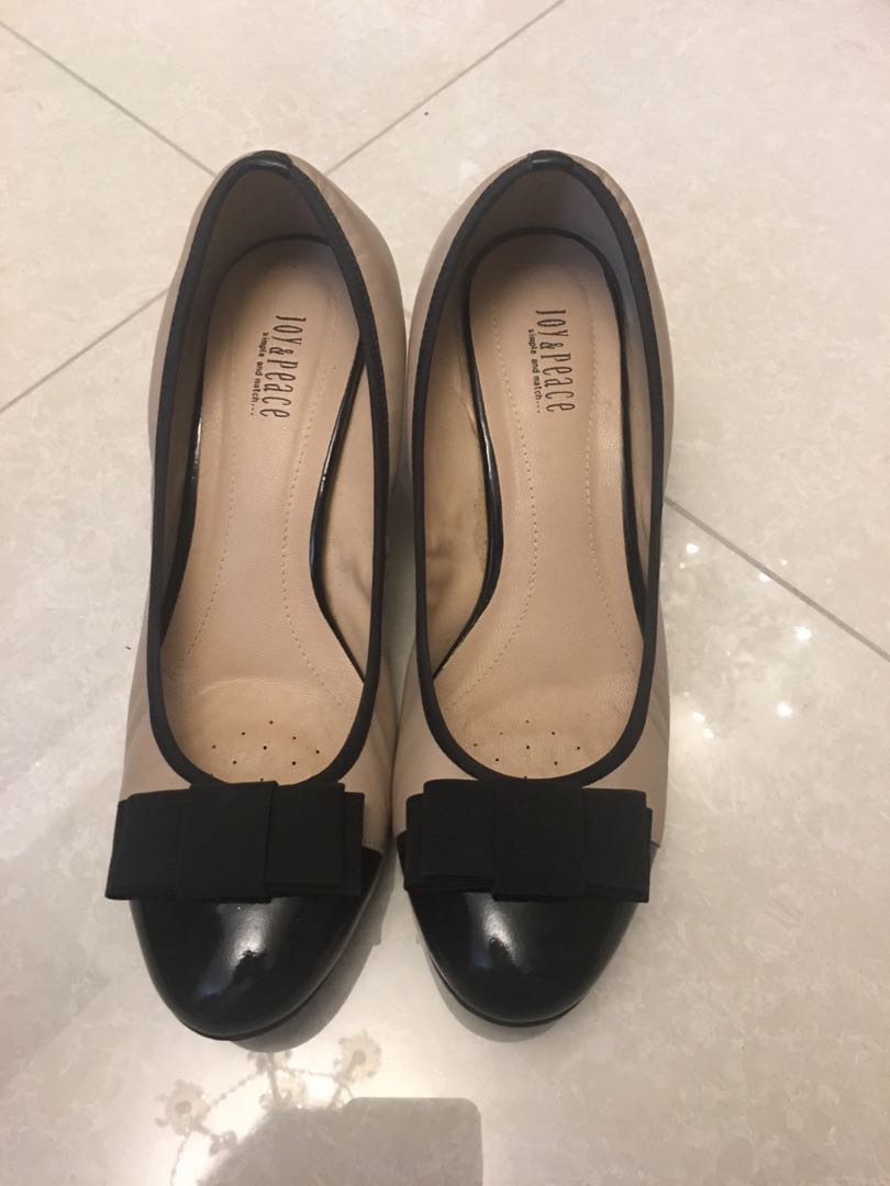 🈹️Joy & Peace shoes 💯 real size 255, 名牌, 服裝 Carousell
