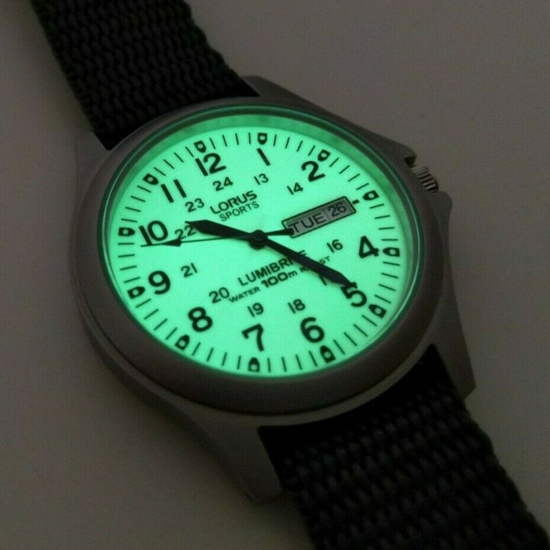 seiko glow in the dark watch