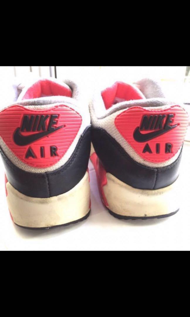 nike classic 90