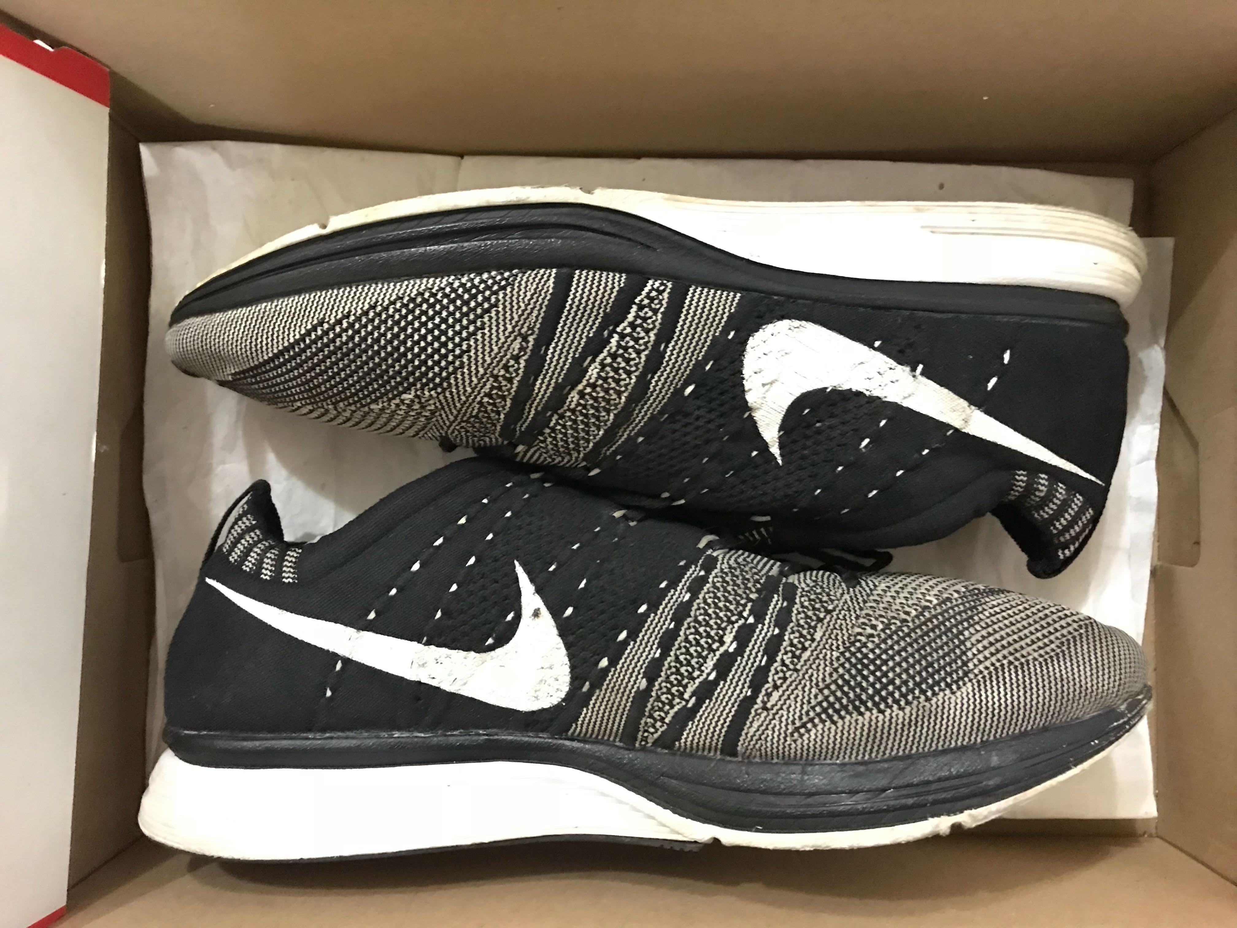kanye flyknit trainer