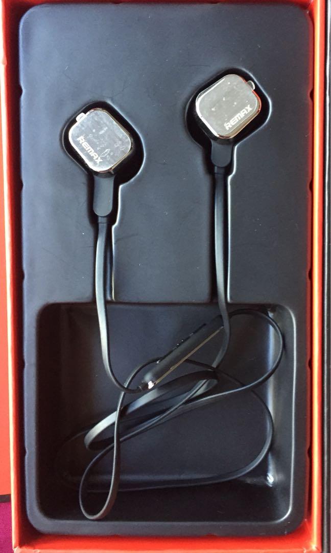 Remax S2 RB-S2 Bluetooth Headset, Audio, Headphones & Headsets on Carousell