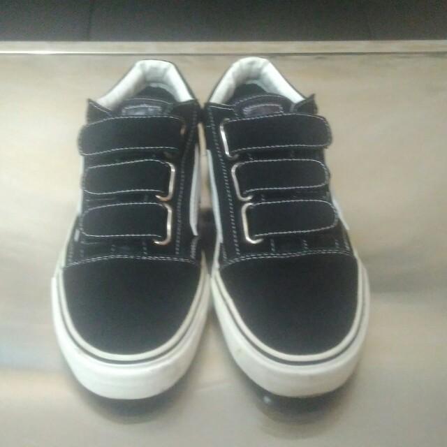 Sepatu Petir Lokal Mirip Vans Fesyen Pria Sepatu Sneakers Di Carousell