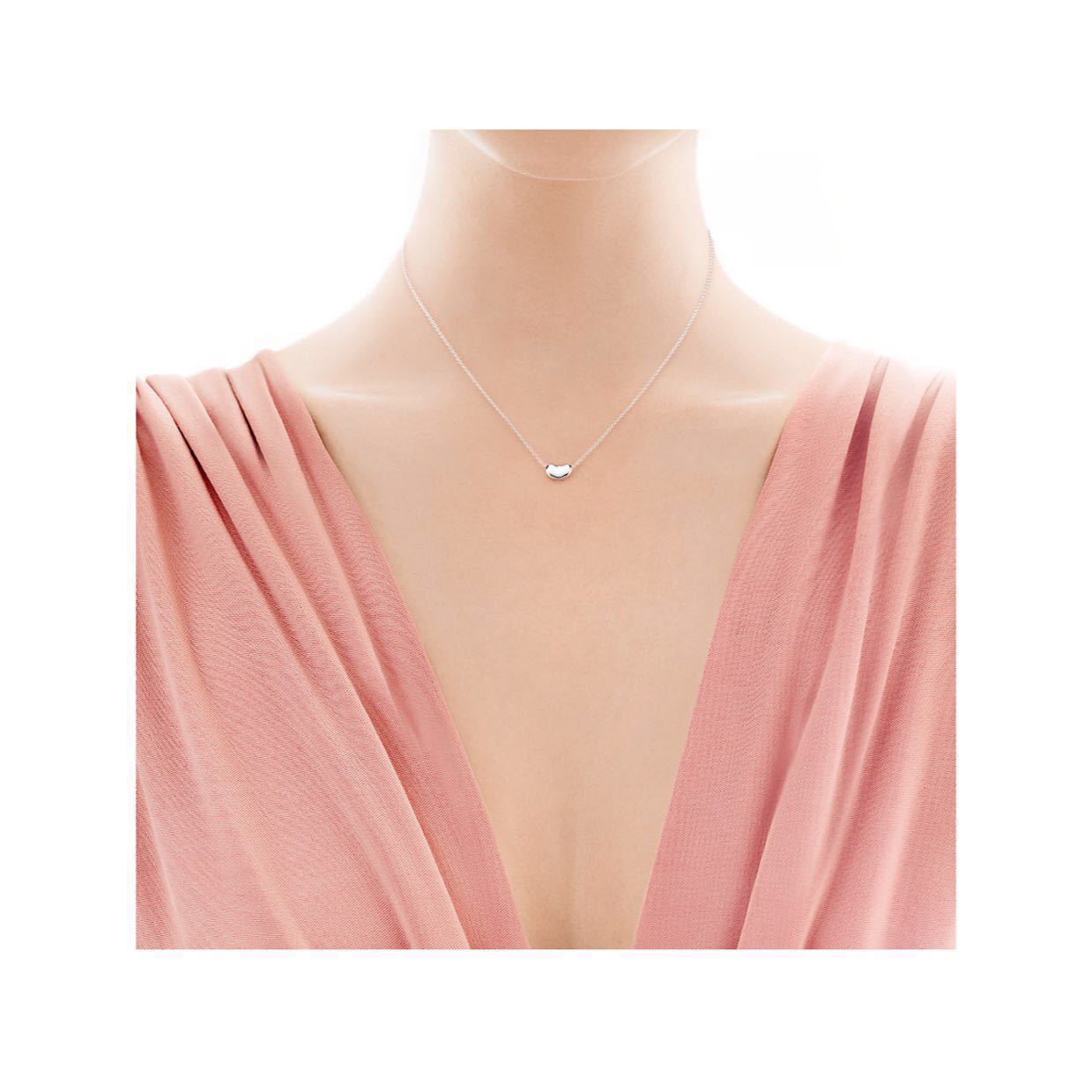 Tiffany mini sale bean necklace