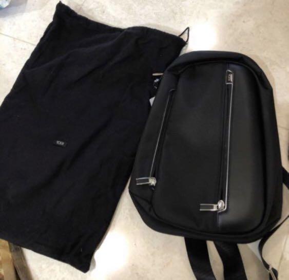 tumi massena sling