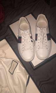 Authentic Gucci ace leather shoes (fits a 9)