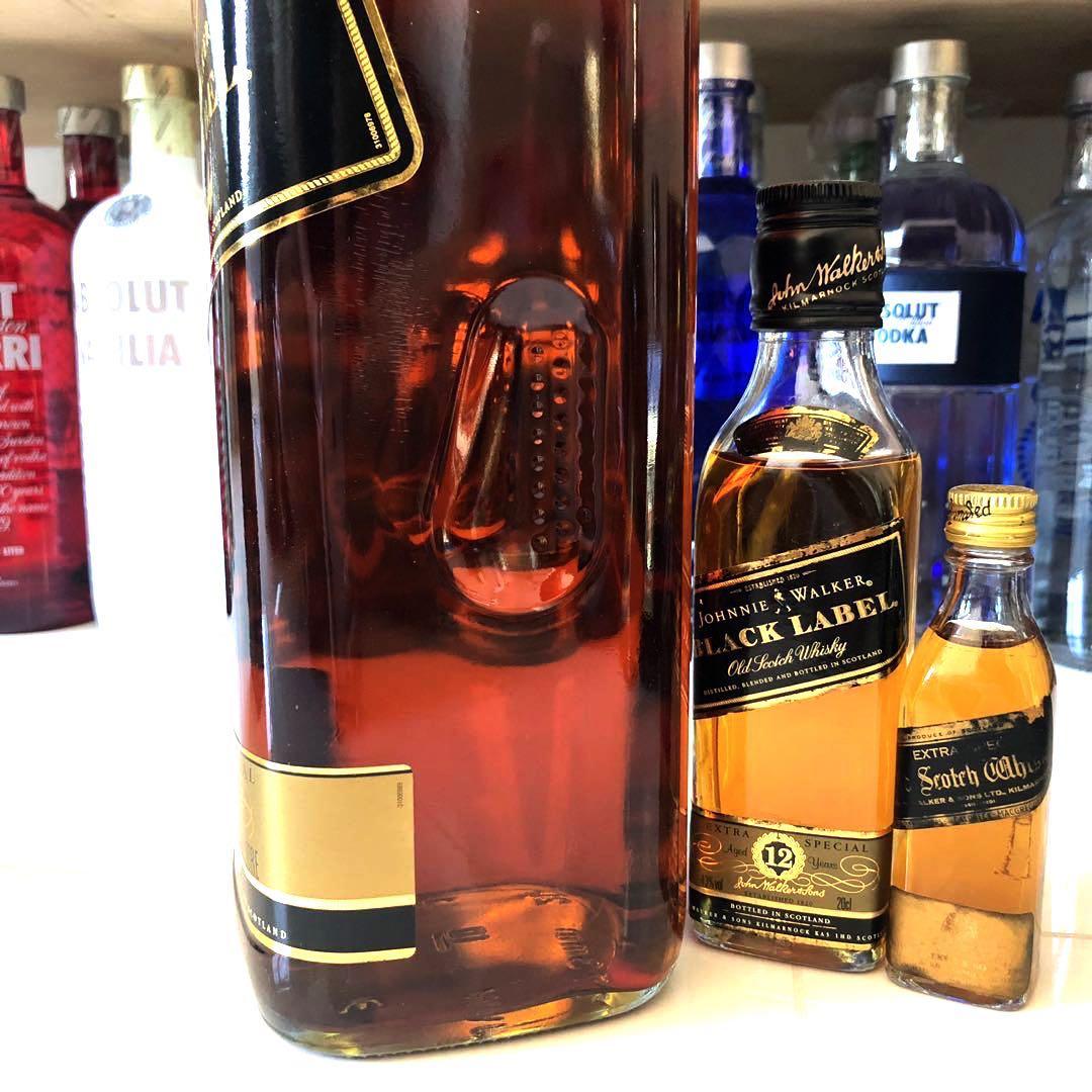2L) Black Label Johnnie Walker w Box, Food & Drinks, Alcoholic