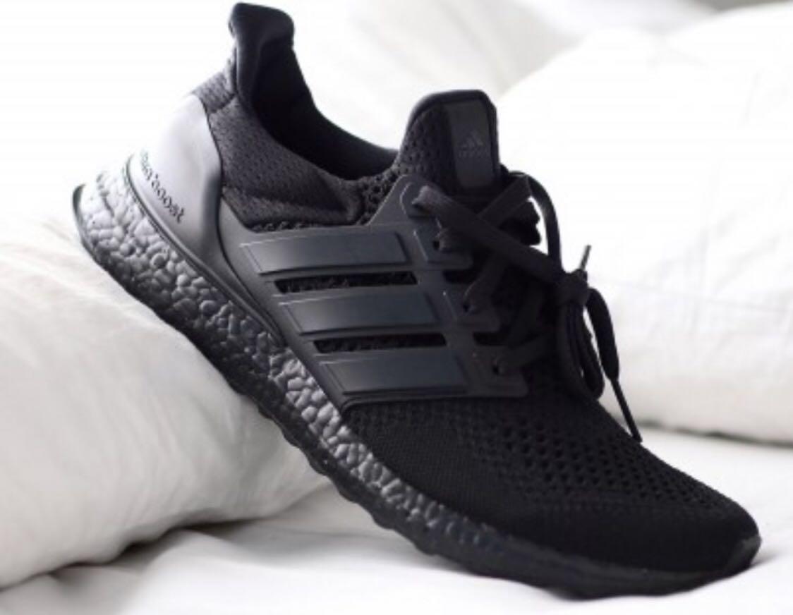 ultra boost 2019 triple black