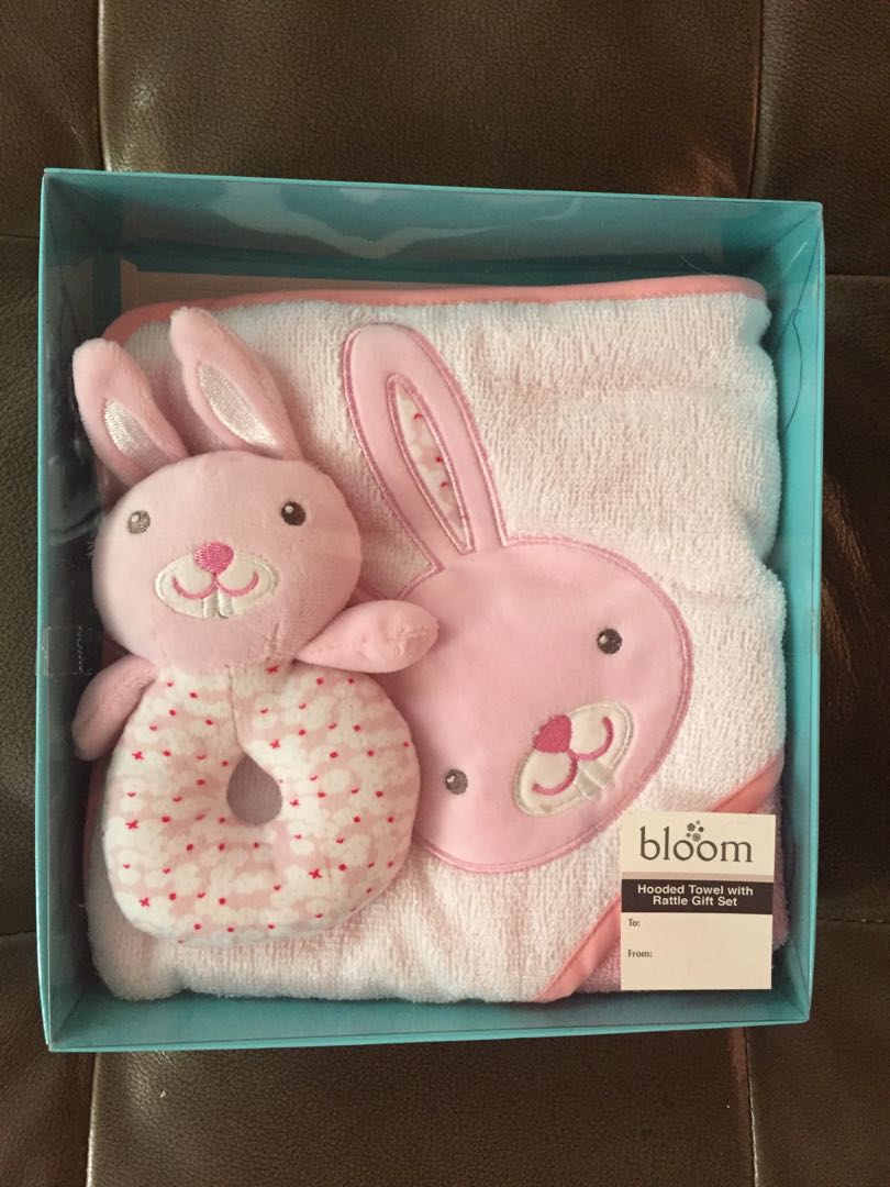 bloom hooded towel