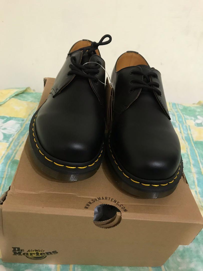 dr martens 1461 3-eye gibson flat