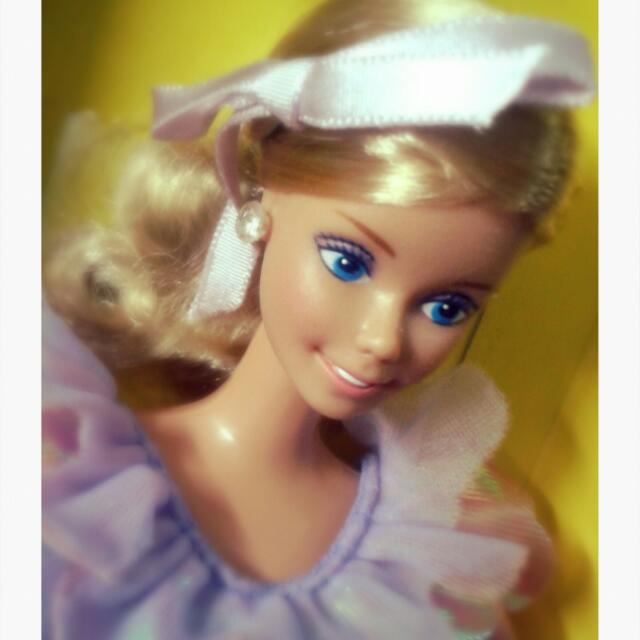barbie gift giving