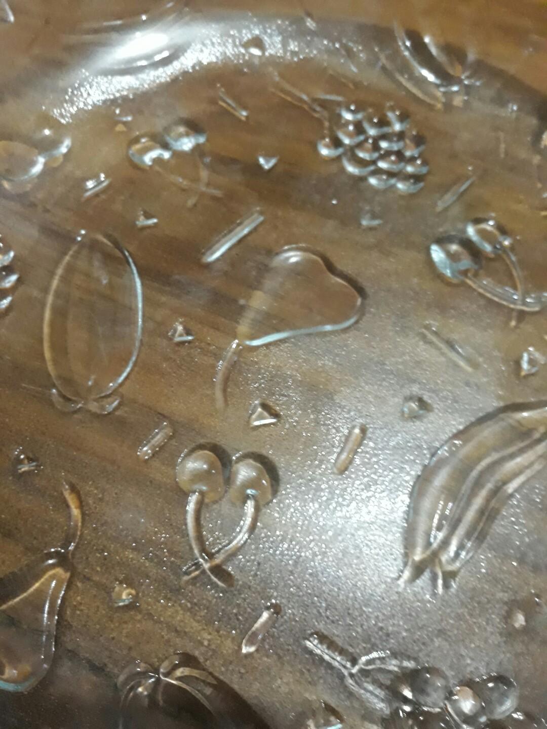 Glass Fruit Tray / Bowl (Category: Other Kitchenware & Tableware) located in Las Pinas. Submitted by ramdomshots (Listing ID 218840577, Image 3). Description: Used once Decluttering Perfect for fruit centerpiece.
