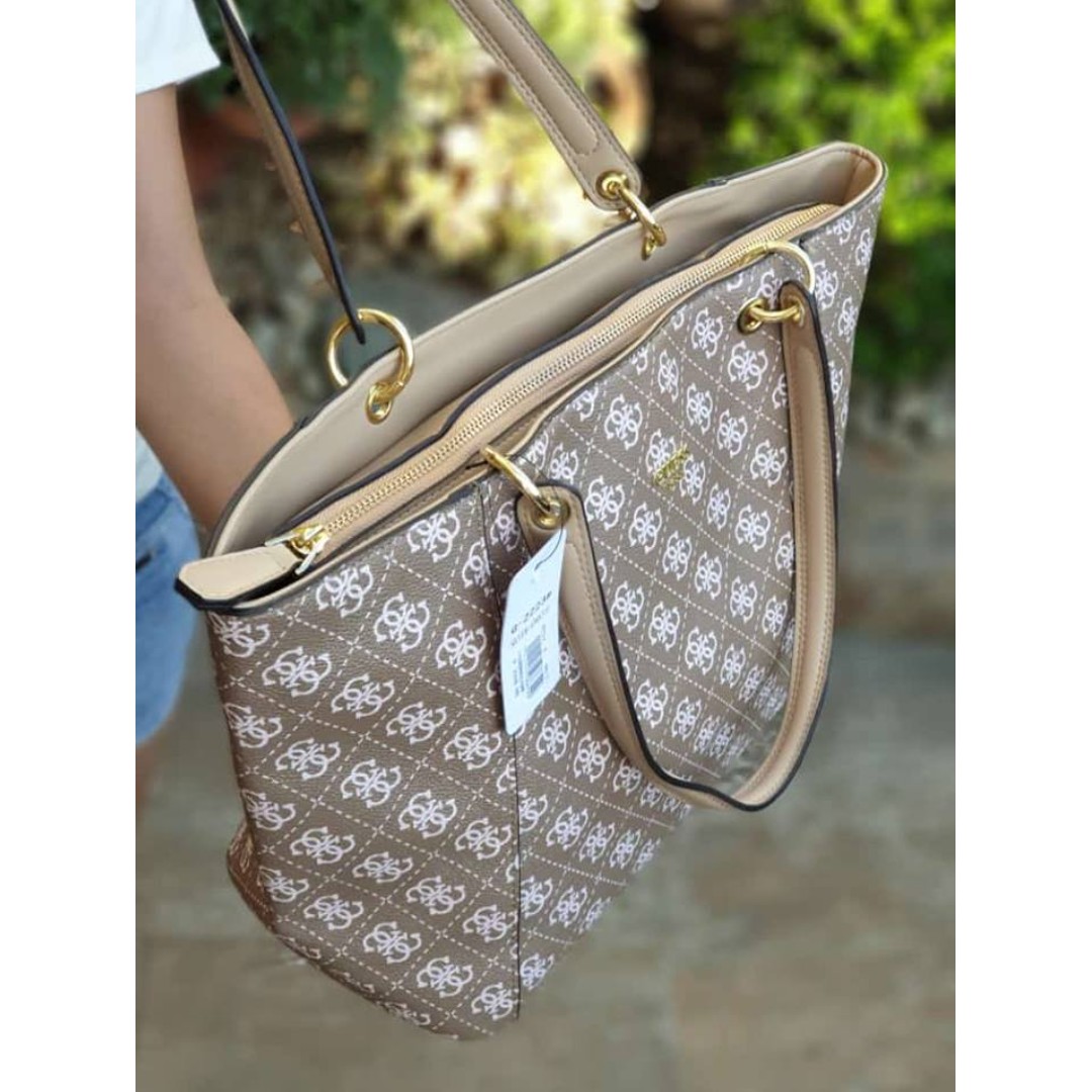 Guess kamryn q logo tote best sale