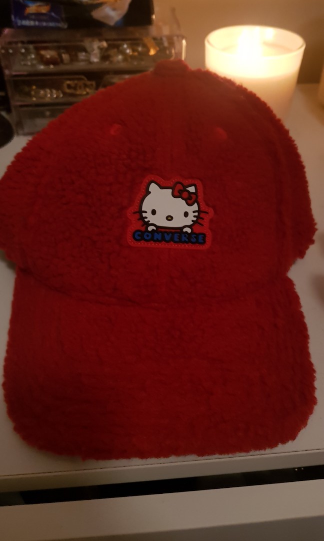 Converse hello kitty hat hotsell