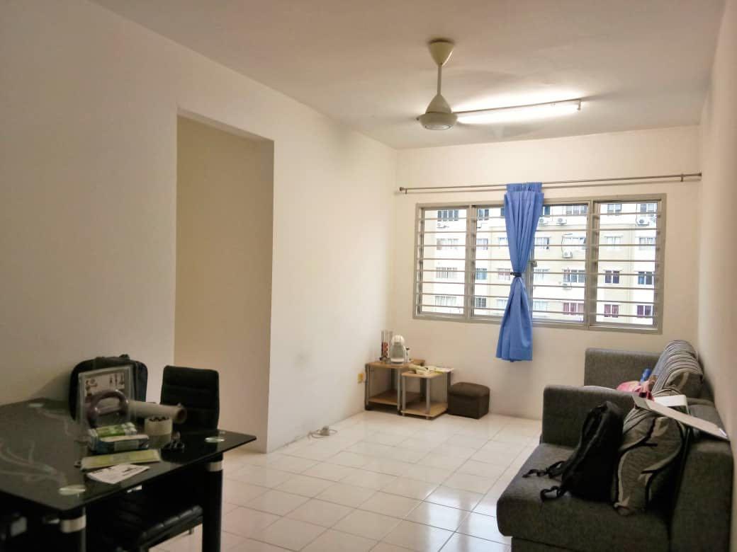 Serviced Apartment Kompleks Suria Kinrara Puchong For Sale Property For Sale On Carousell