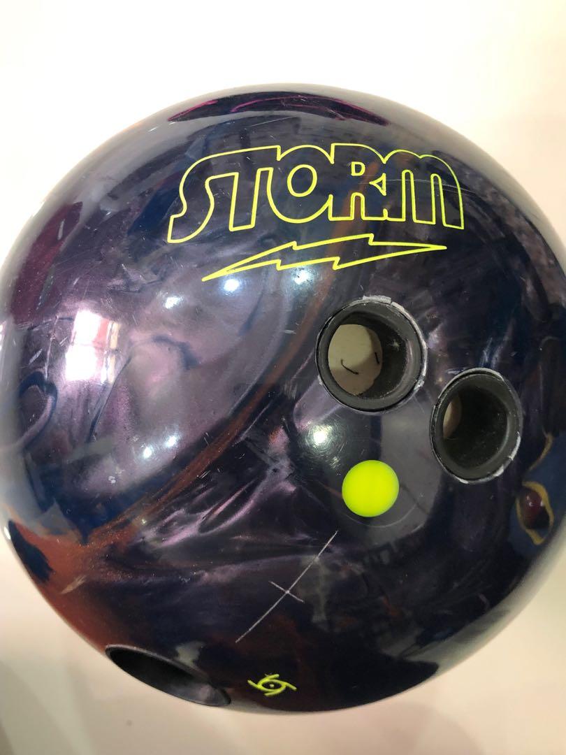 Storm Bowling Ball, Sports Equipment, Sports & Games, Billiards