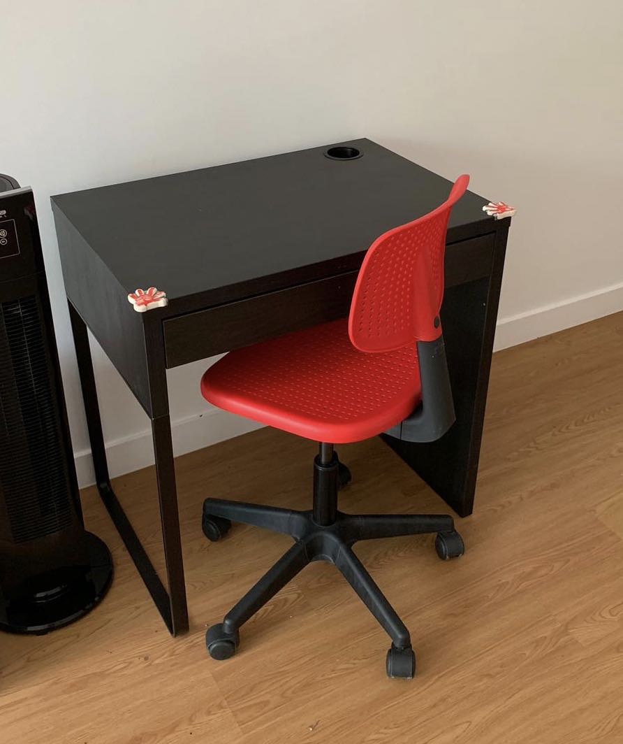 table and chairs for 10 year olds
