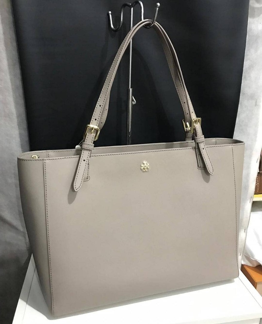Tory Burch Emerson Buckle Large Tote sz 37/45x27x25 French Grey, Barang  Mewah, Tas & Dompet di Carousell