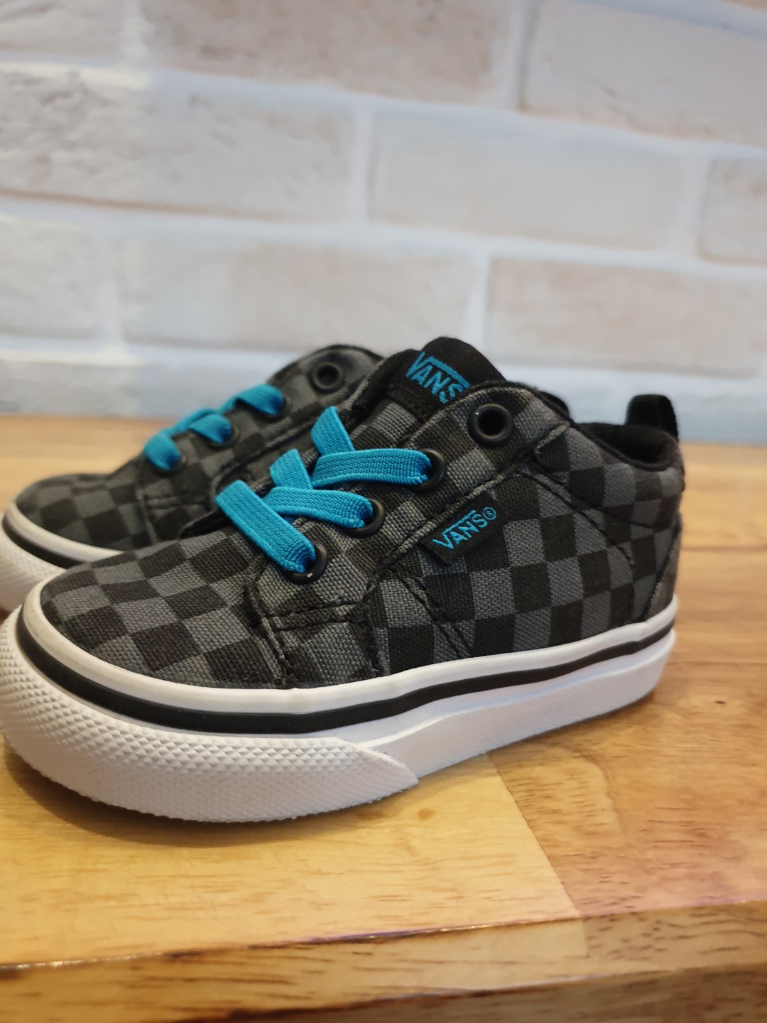 vans checkered baby shoes