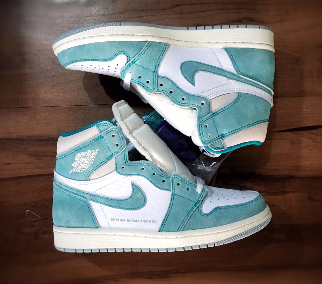 Air Jordan 1 Turbo Green - AUTHENTIC, Fesyen Pria, Sepatu , Sneakers di  Carousell