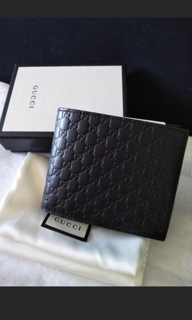 Hong Kong Regelmæssigt helgen Authentic Brand New Gucci men wallet, Luxury, Bags & Wallets on Carousell
