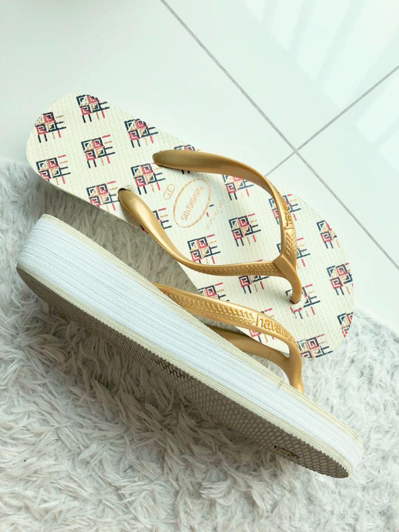 Havaianas Gold Strap Printed Wedge 