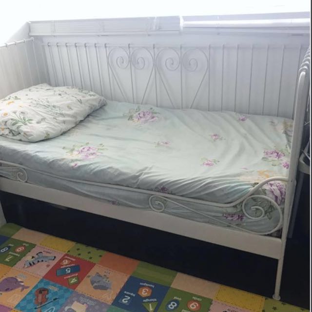 Ikea White Metal Single Day Bed Frame Furniture Beds Mattresses On Carou - Ikea White Metal Bed Frame Squeaks Ikea White Metal Single Day Bed Frame Furniture Beds Mattresses On Carou - Ikea White Metal Bed Frame Squeaks