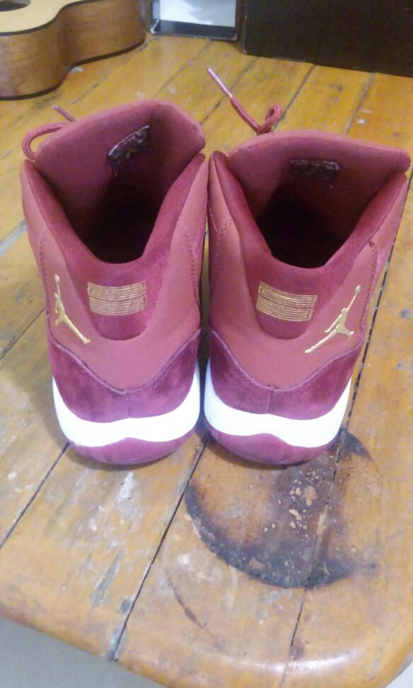 Nike Air Jordan Retro 11 Red Velvet 