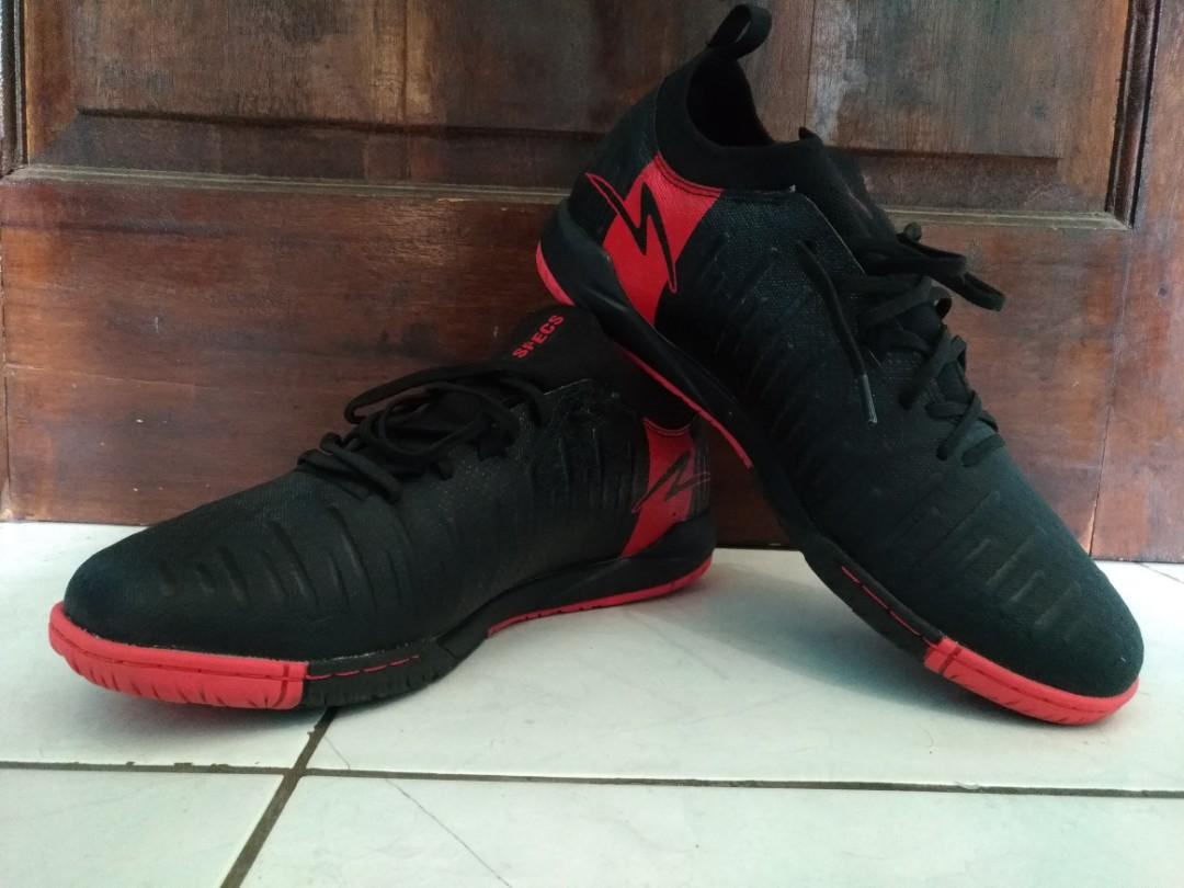 Specs Swervo Thunderbolt Men S Fashion Men S Footwear Others On Carousell