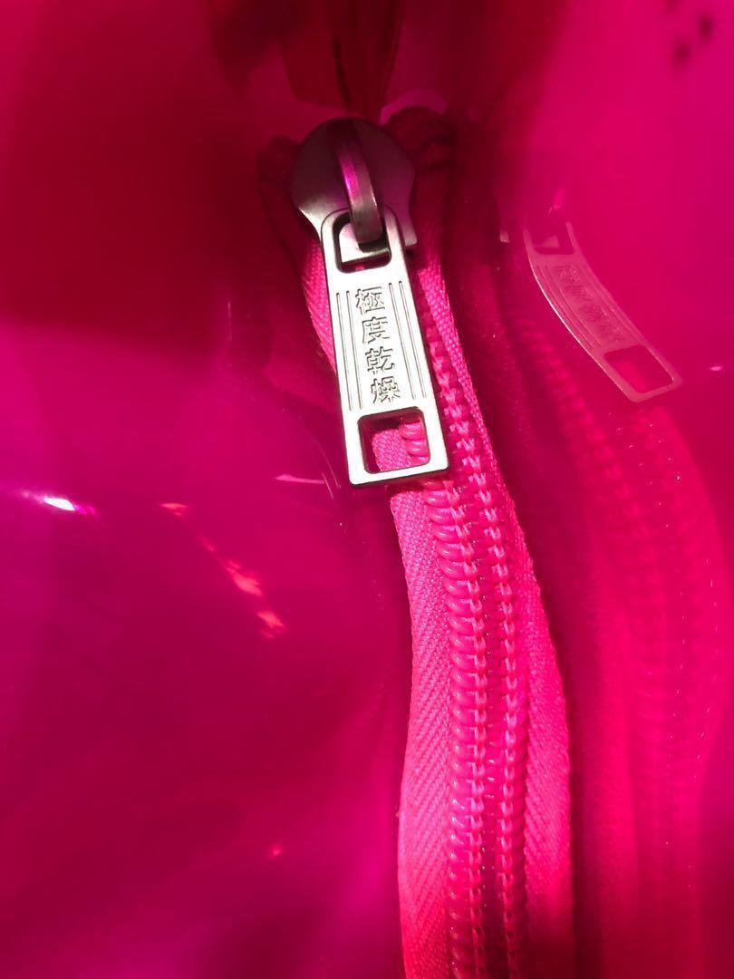 superdry beach bag, Women's Fashion, Bags & Wallets, Others on Carousell