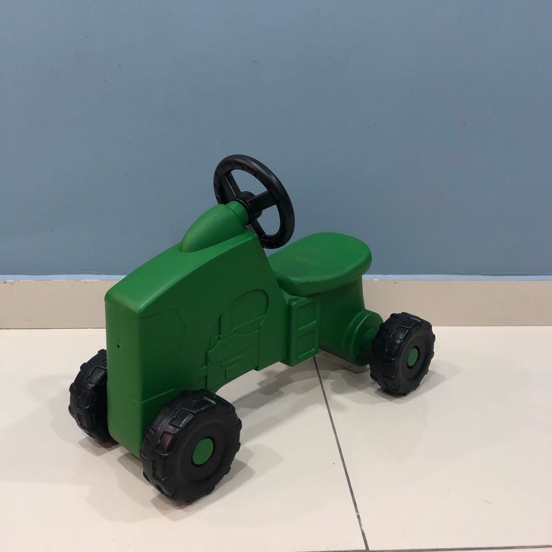 sit n scoot tractor