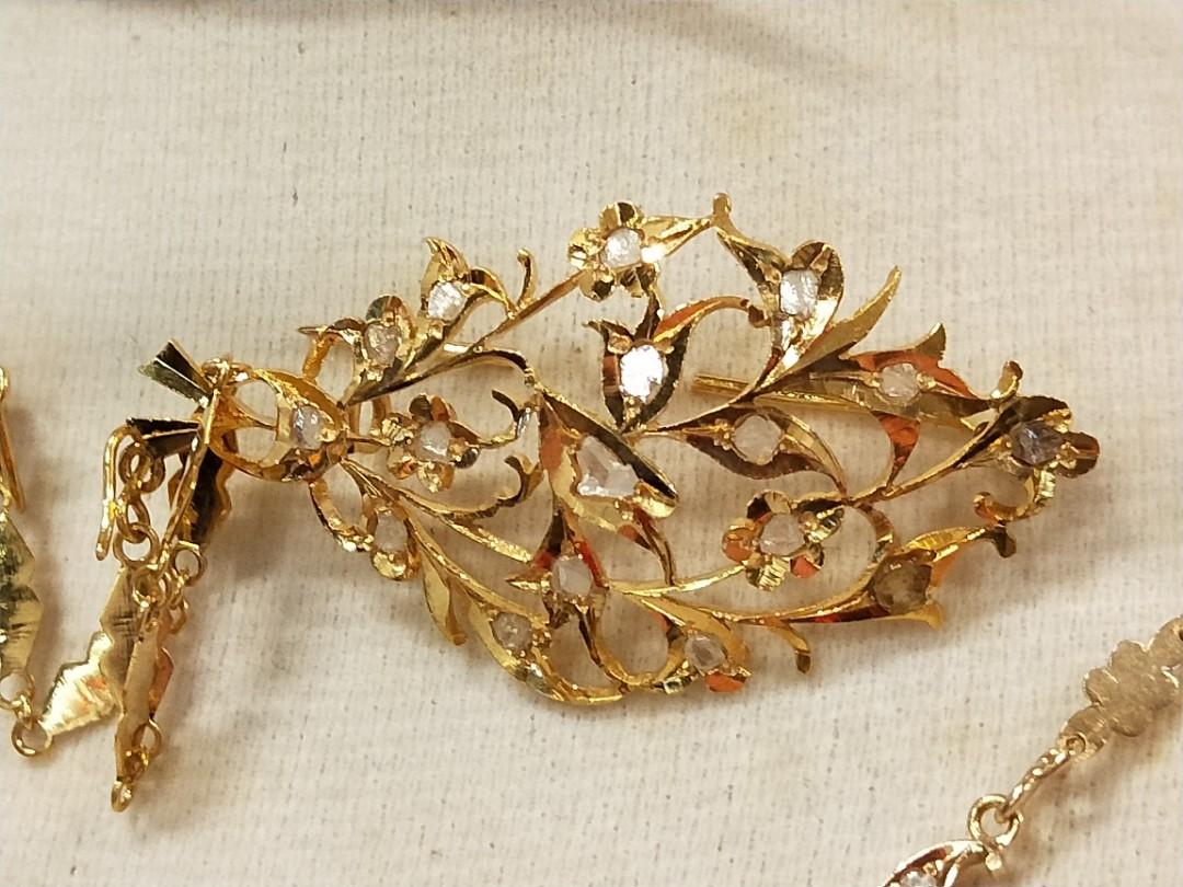Vintage 18k Gold Straits Chinese Peranakan Intan Kerongsang Set Nyonya Hobbies Toys Memorabilia Collectibles Religious Items On Carousell
