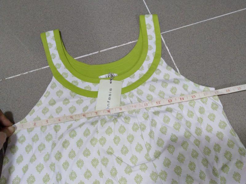 睡衣 全set 女裝 全新 （分類：泳衣）位於 Hong Kong。 由 actuallychoi 提交（商品編號 218686755，圖片 4）。簡介： 100% 全新 女裝睡衣 40碼 綿質 。