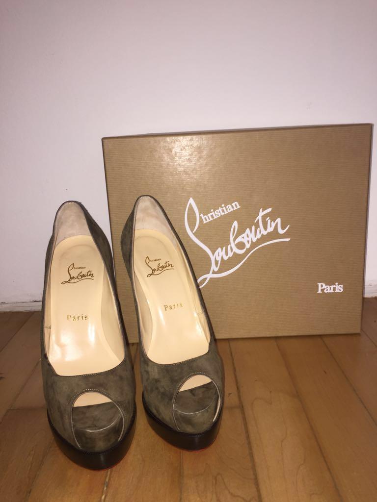 Christian louboutin palais royal hotsell