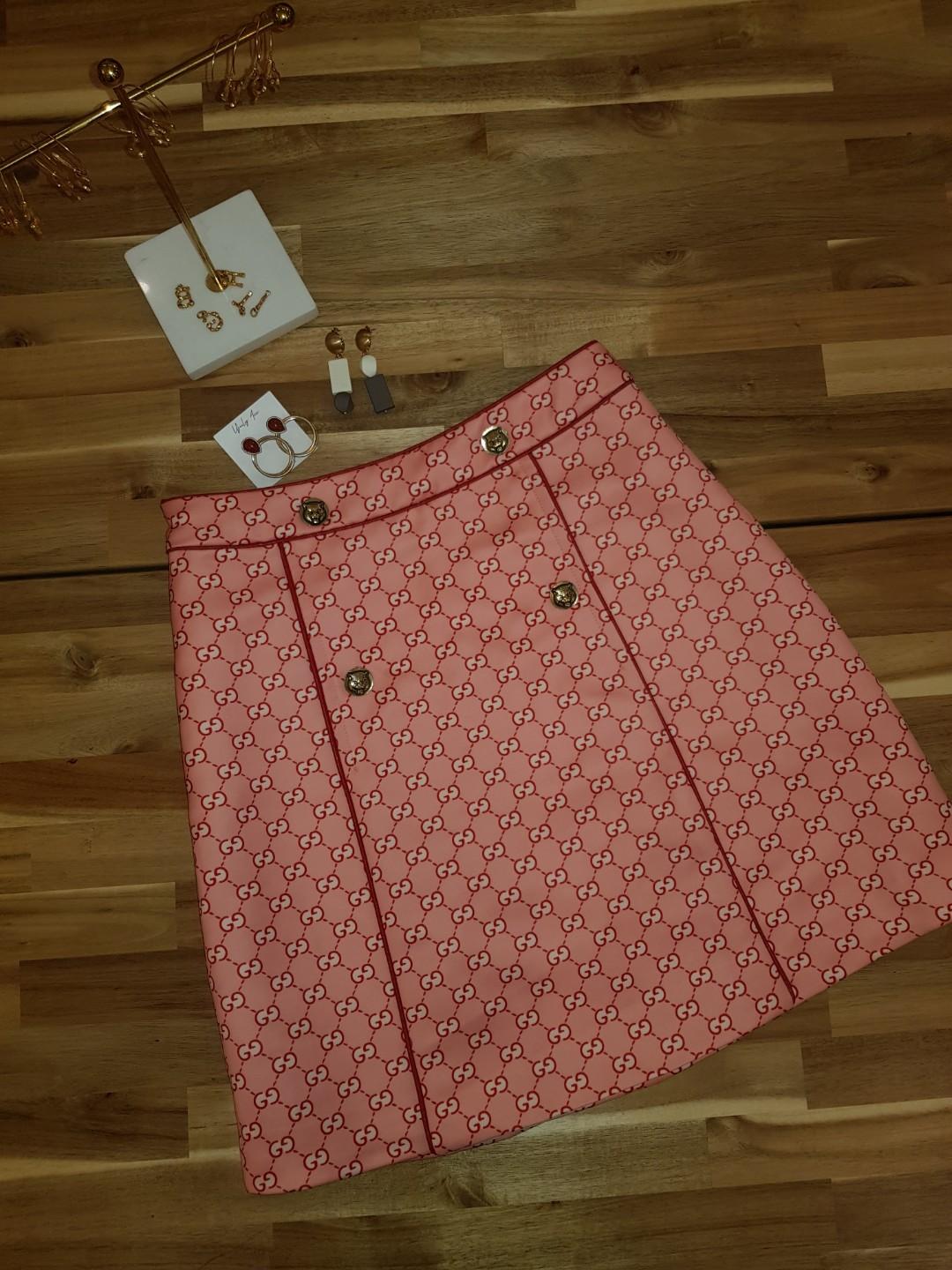 pink gucci shorts