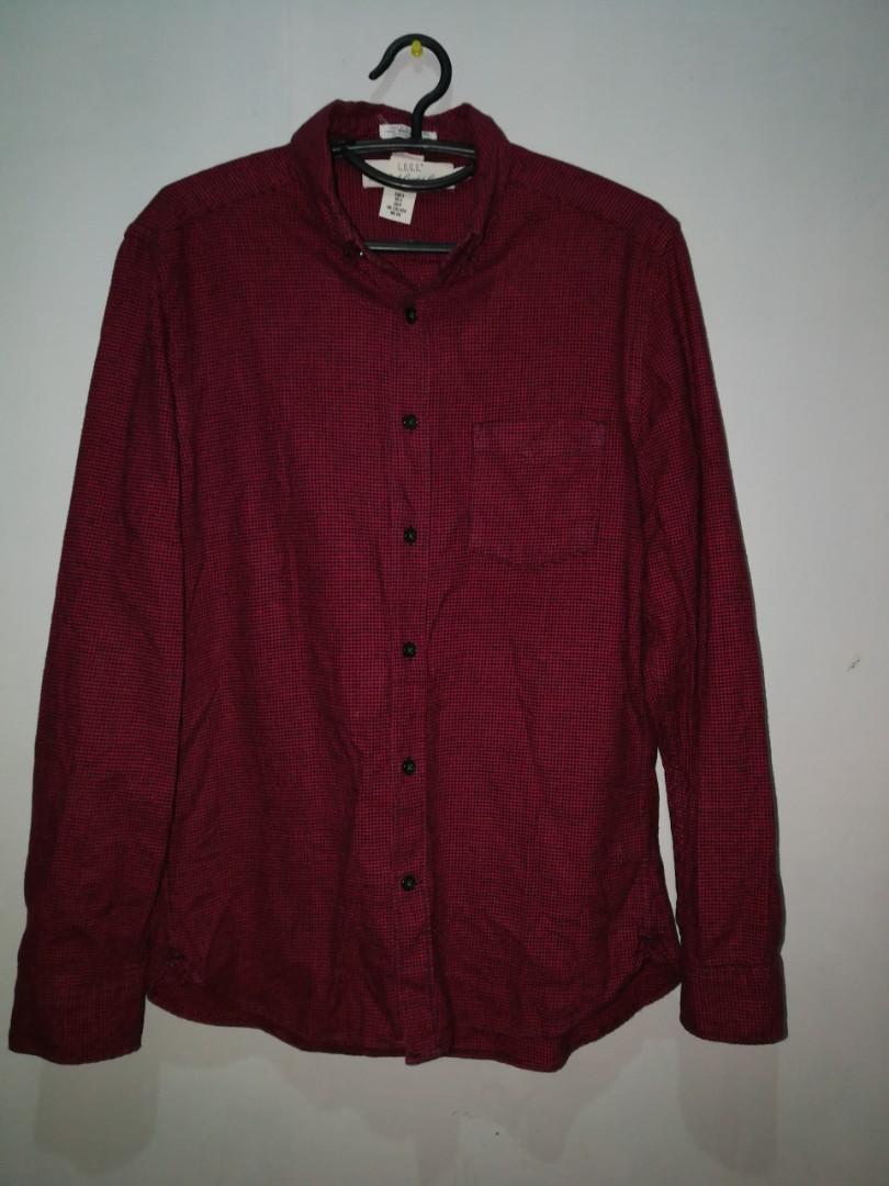 H&M LOGG Longsleeve shirt (Category: Tshirts & Polo Shirts ) located in Manila. Submitted by sonderman (Listing ID 219156936, Image 1). Description: H&M LOGG Longsleeve shirt Color: maroon Condition: 8.5 out of 10 Check pictures for dimensions Rfs: closet cleanup Contact me for faster transaction: 0915 421 9186 Delivery thru fast track: Metro manila - 60 Provincial - 180 No return and exchange.