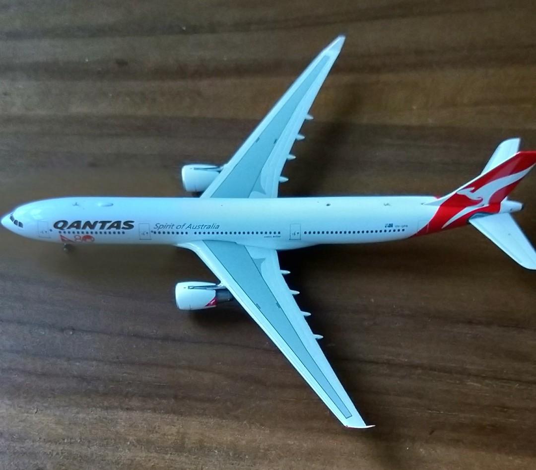 qantas toys