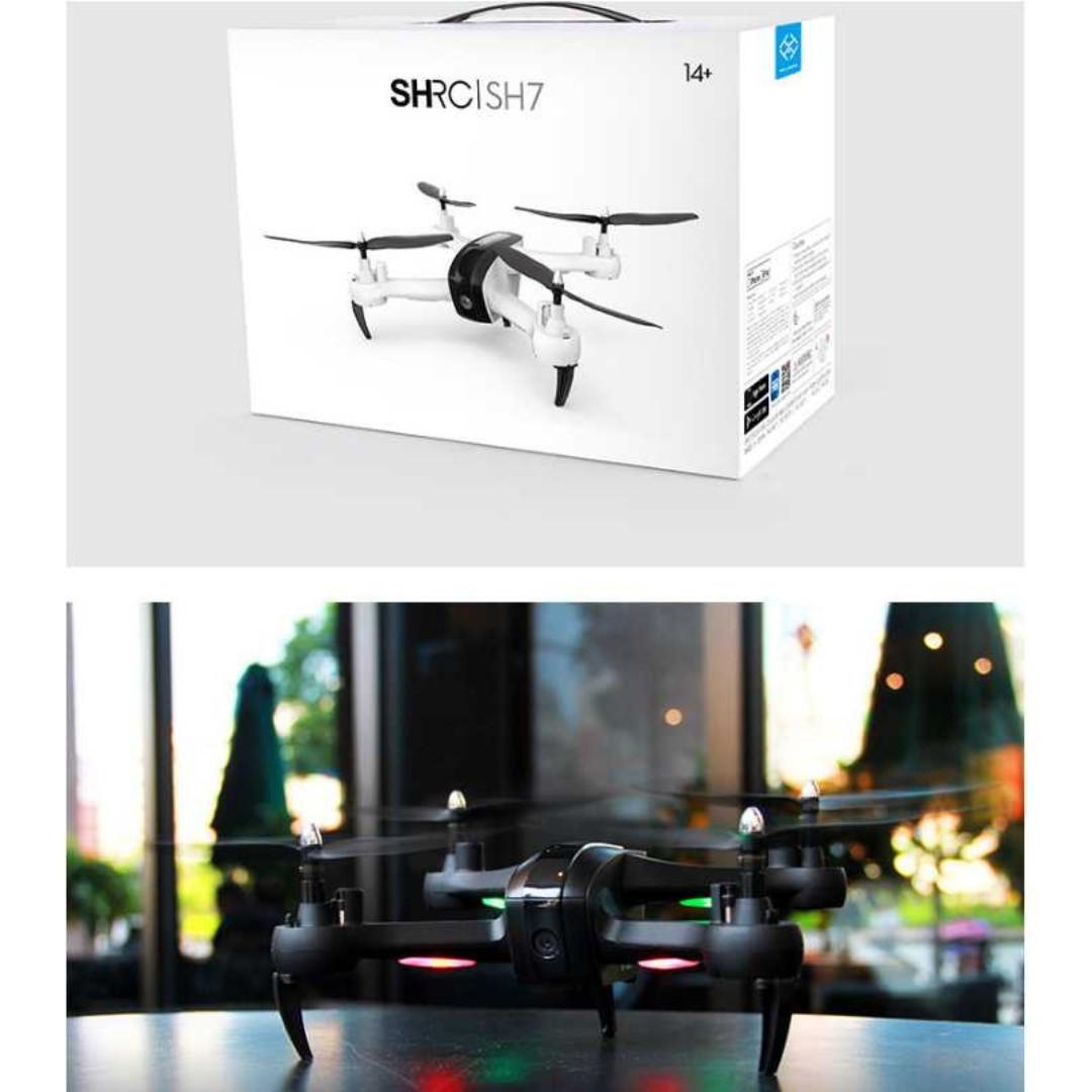 SHRC Drone Selfie WiFi dengan Kamera 1080P Remote SH7 TItanGadget